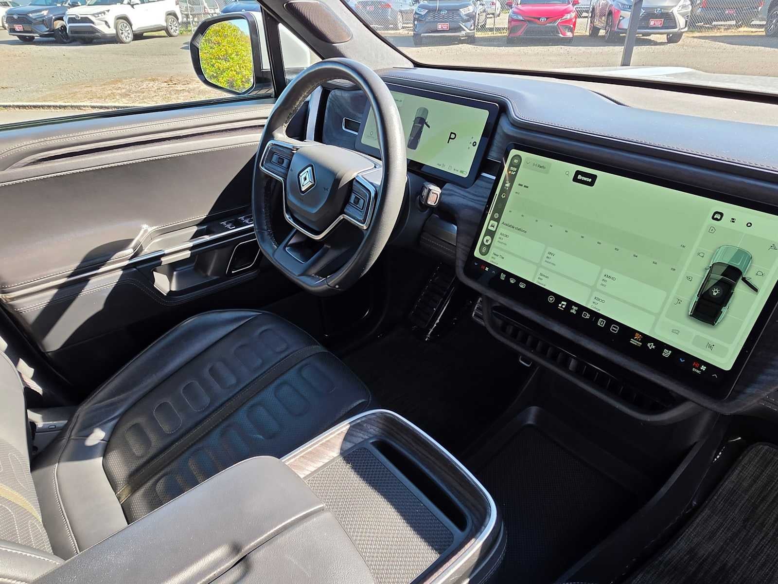 2023 Rivian R1S Adventure