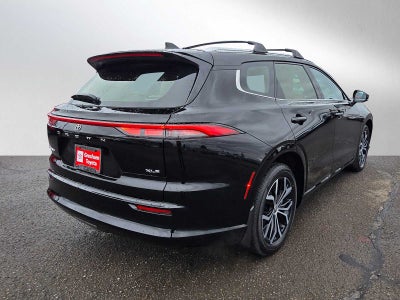 2025 Toyota Crown Signia XLE