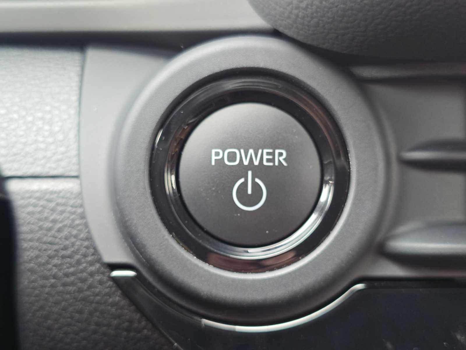 2025 Toyota Crown Signia XLE