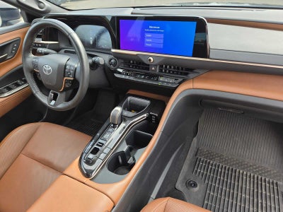 2025 Toyota Crown Signia Limited