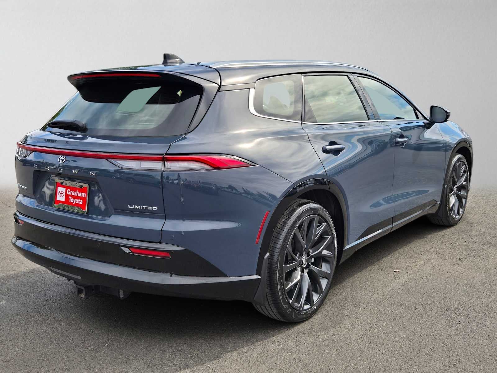 2025 Toyota Crown Signia Limited