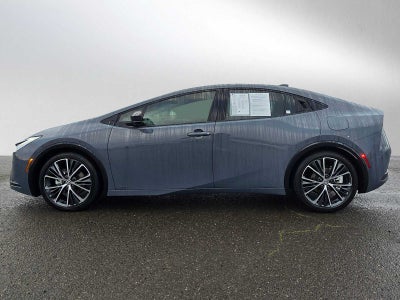 2025 Toyota Prius XLE