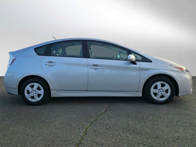2010 Toyota Prius III
