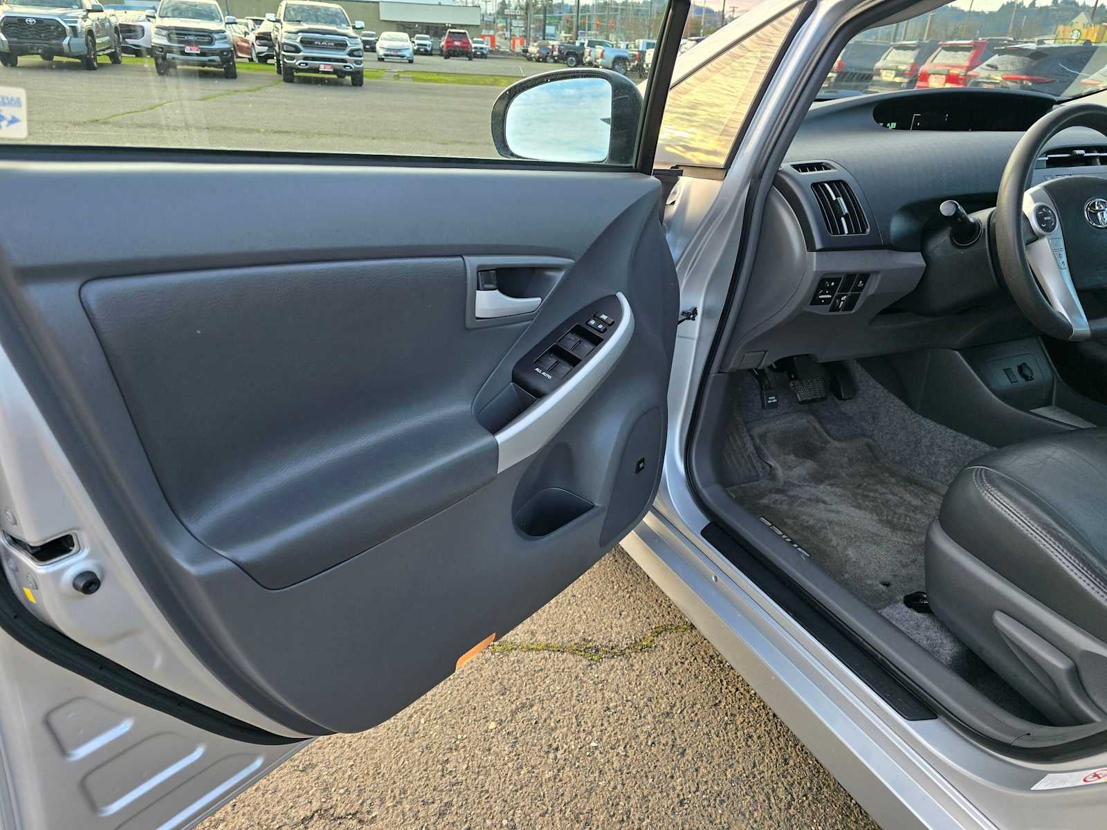 2010 Toyota Prius III