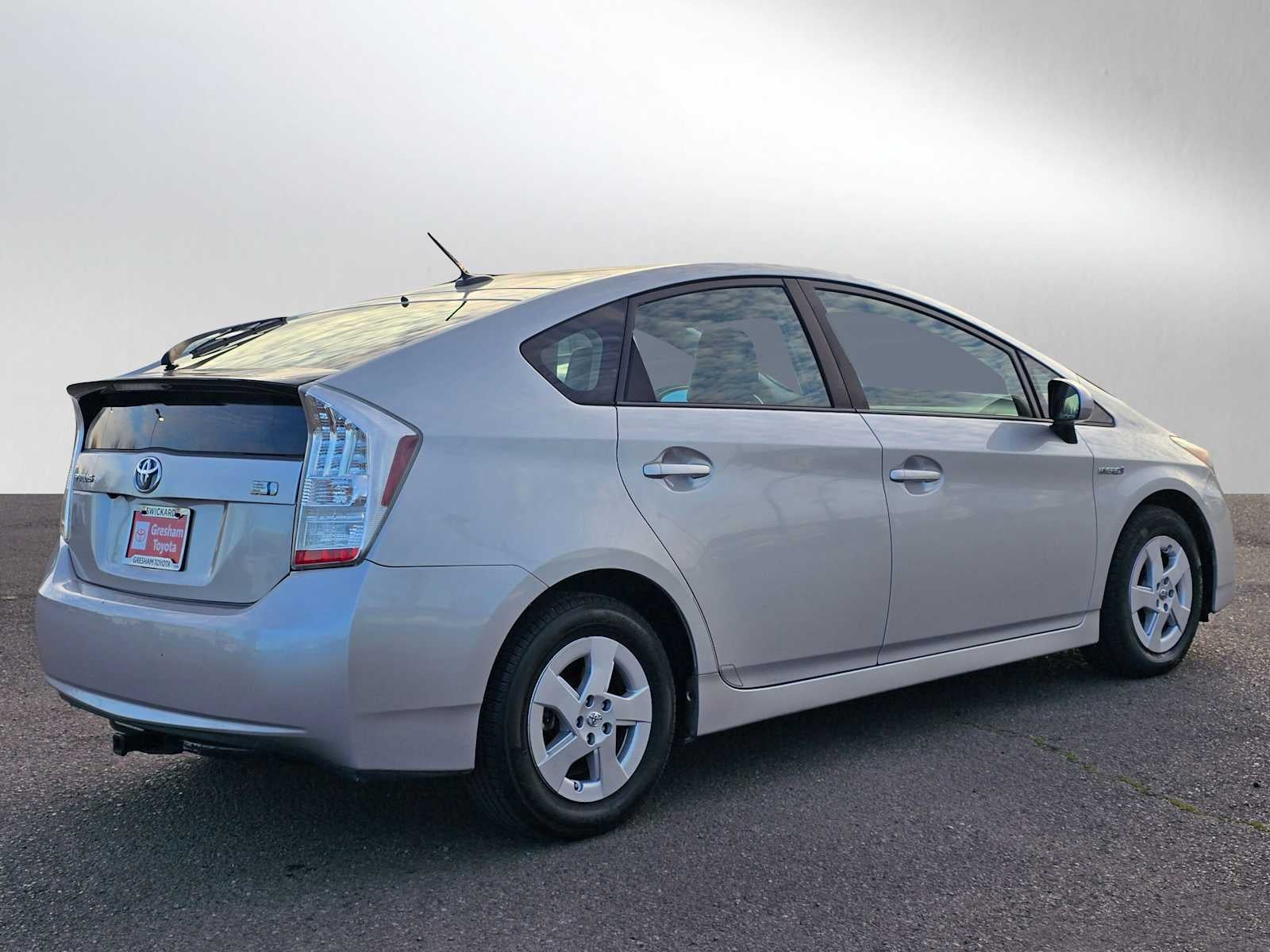2010 Toyota Prius III