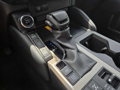 2025 Toyota Land Cruiser 4WD (Natl)