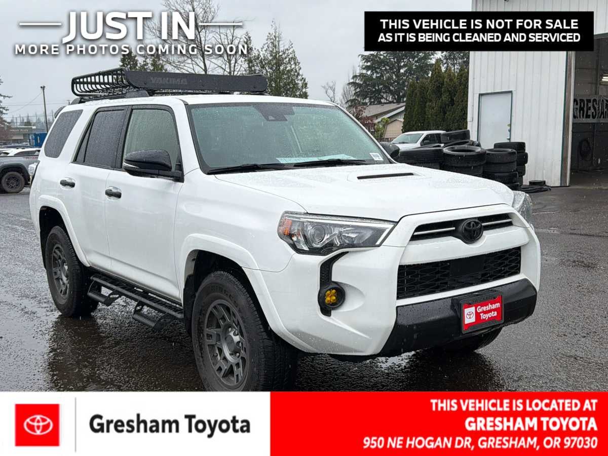 2020 Toyota 4Runner Venture