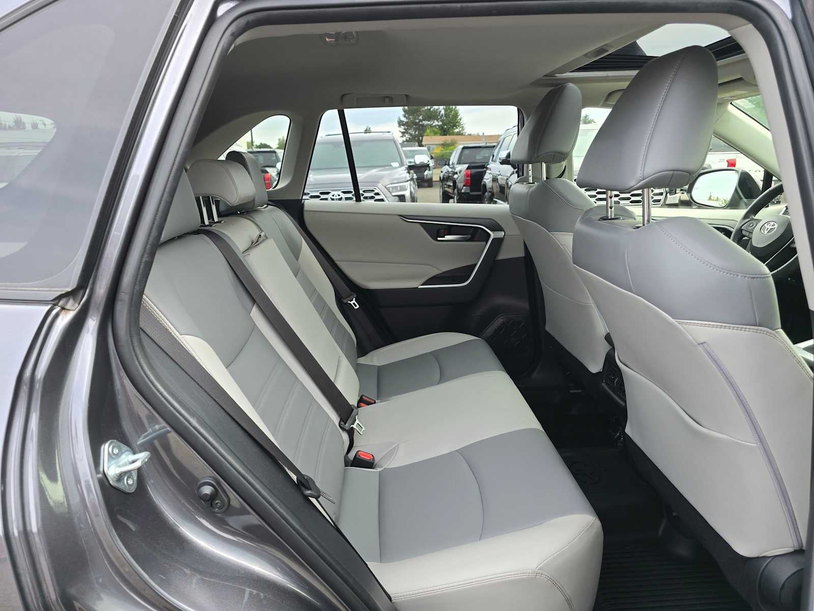 2020 Toyota RAV4 XLE Premium
