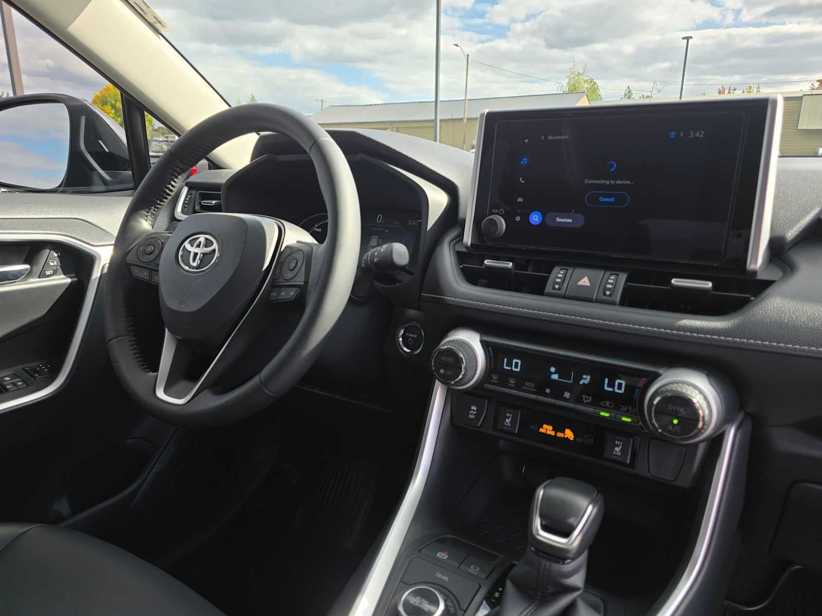 2025 Toyota RAV4 Hybrid XLE Premium