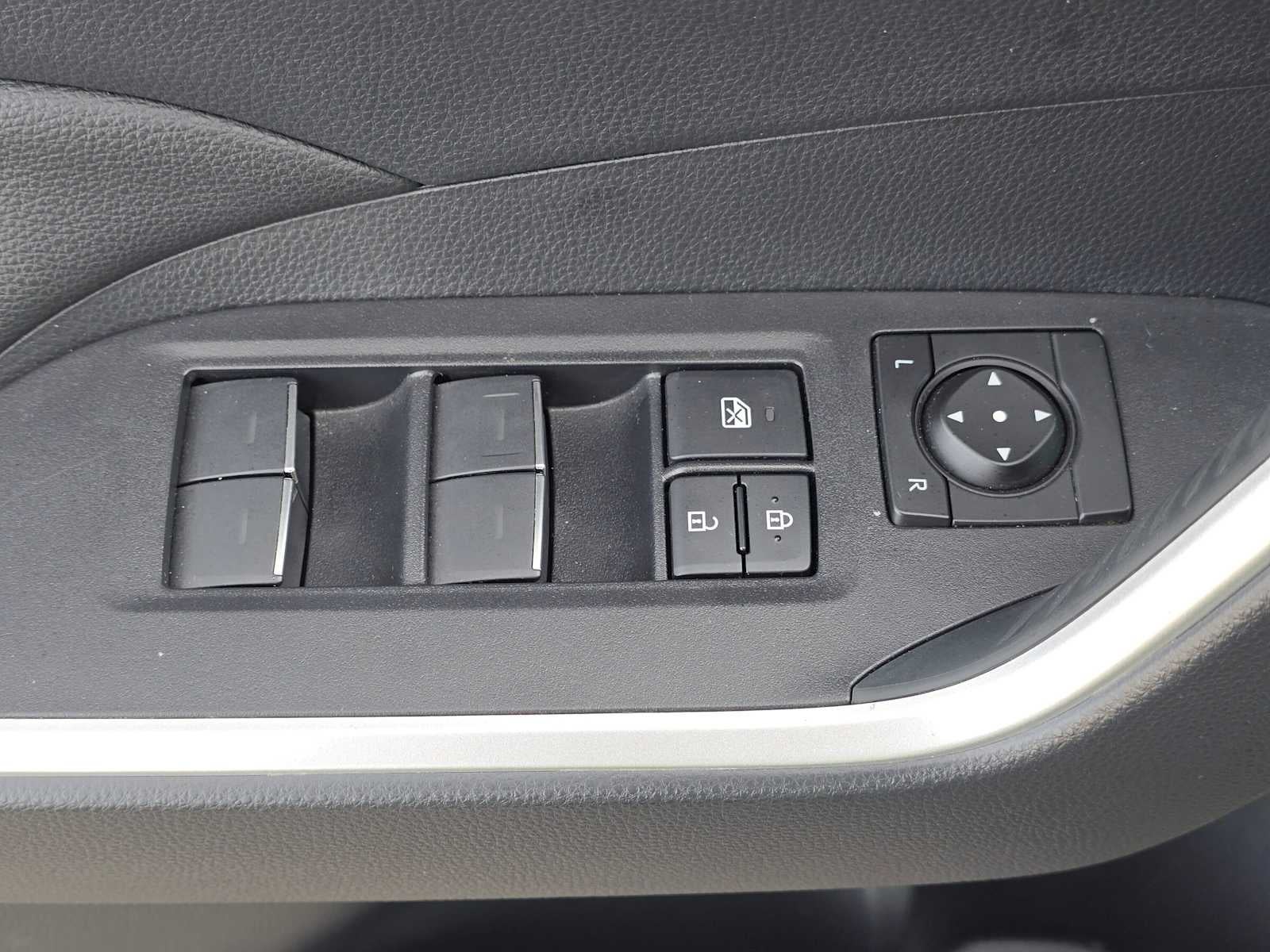 2025 Toyota RAV4 Hybrid XLE Premium