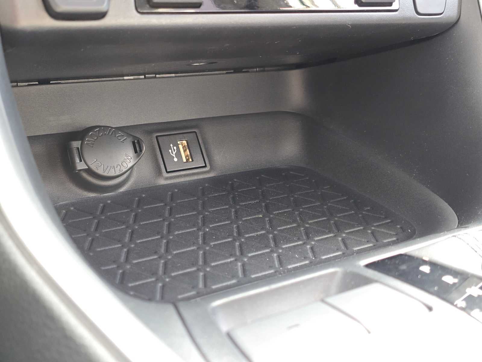 2025 Toyota RAV4 Hybrid XLE Premium