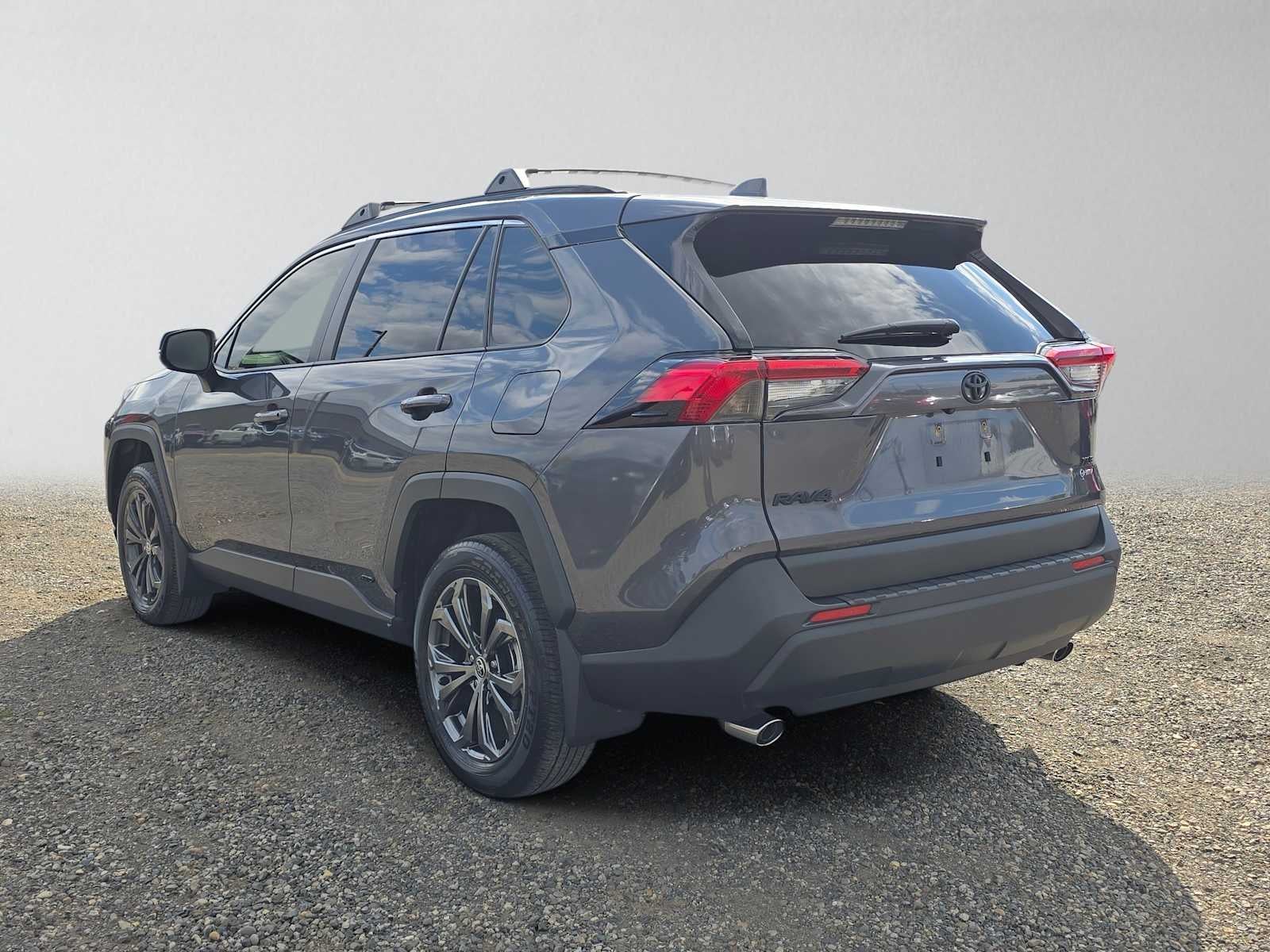 2025 Toyota RAV4 Hybrid XLE Premium