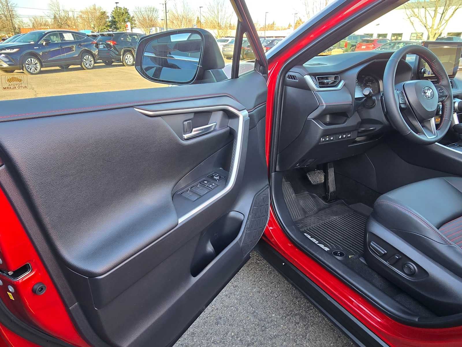 2025 Toyota RAV4 Plug-In Hybrid XSE