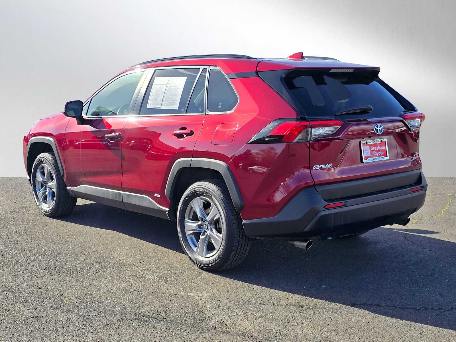 2022 Toyota RAV4 Hybrid LE