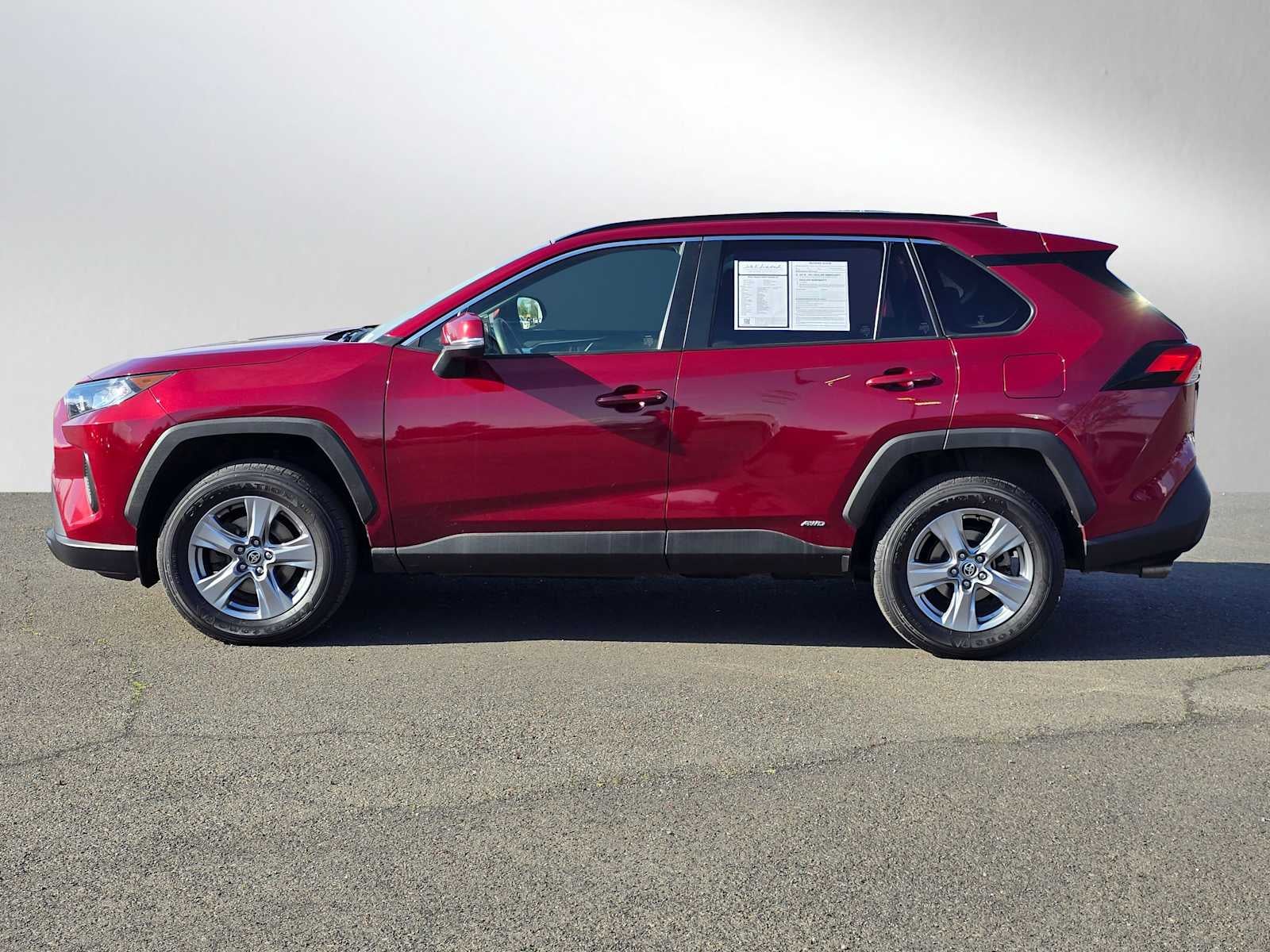 2022 Toyota RAV4 Hybrid LE