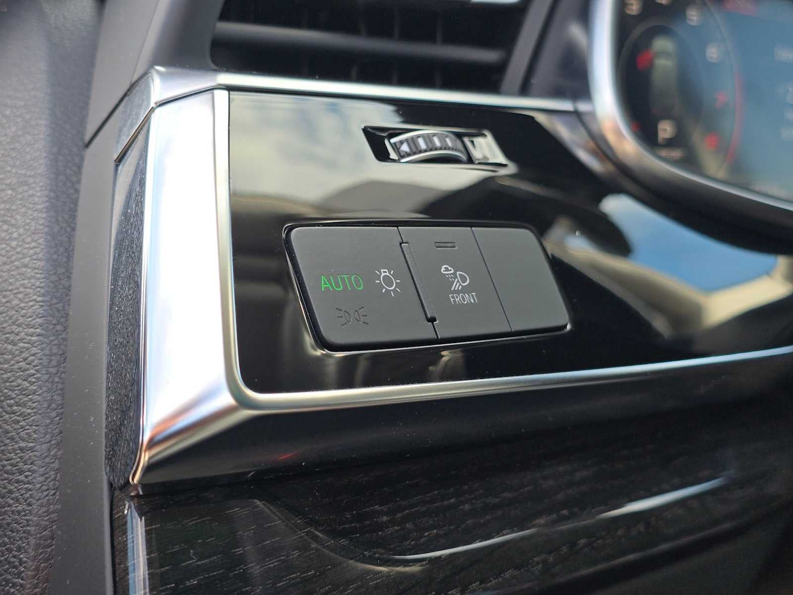 2022 Audi Q7 Premium