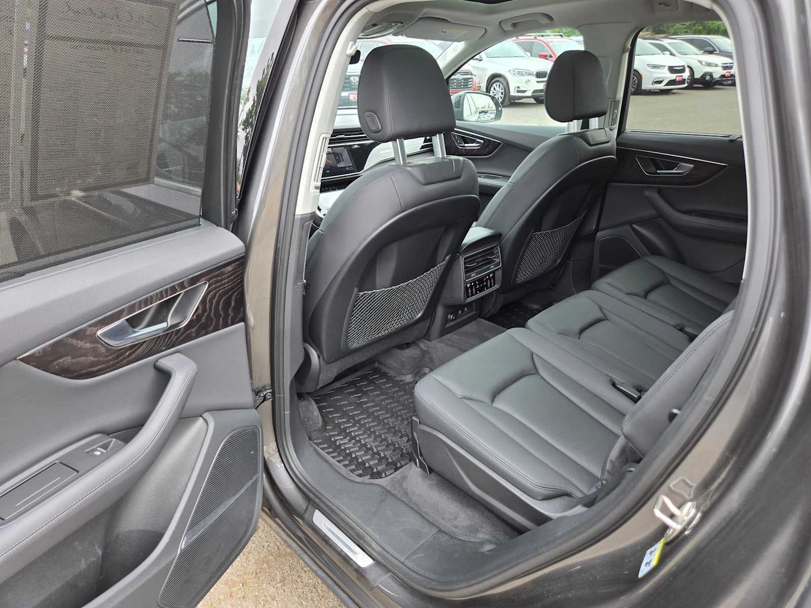 2023 Audi Q7 Premium Plus