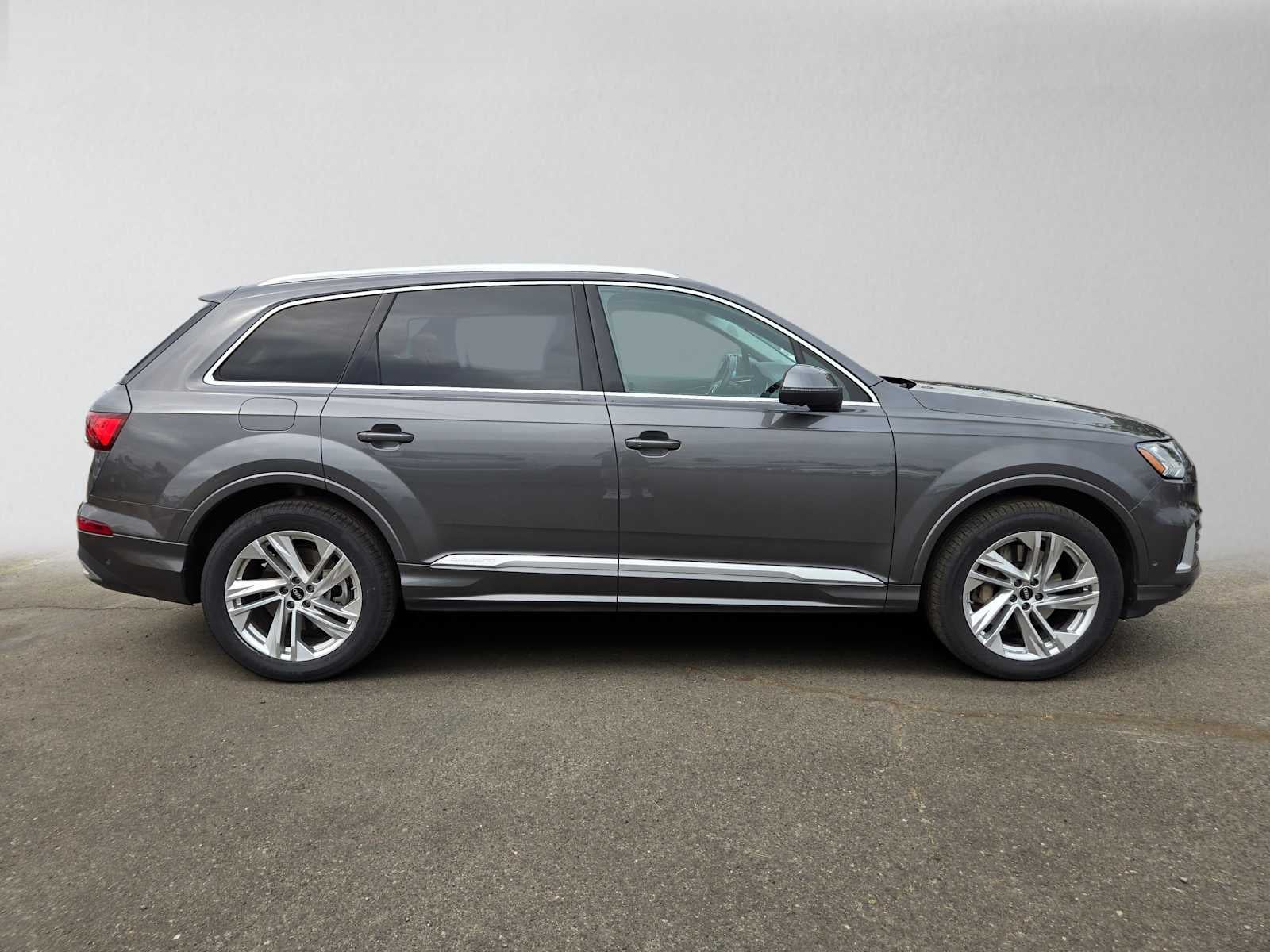 2023 Audi Q7 Premium Plus