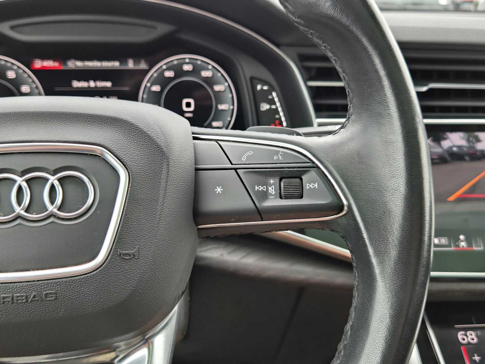 2023 Audi Q7 Premium Plus