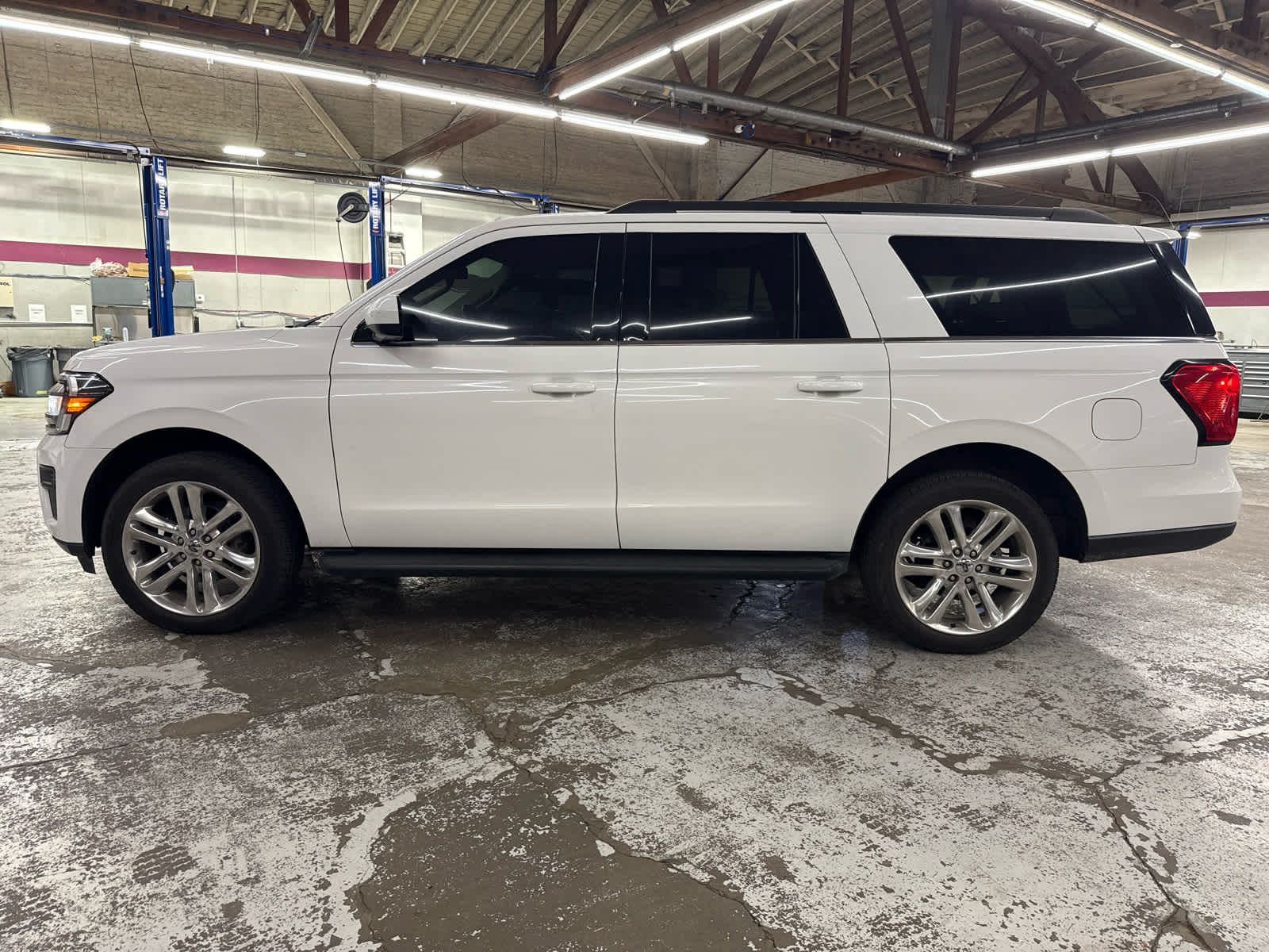 2022 Ford Expedition Max XLT