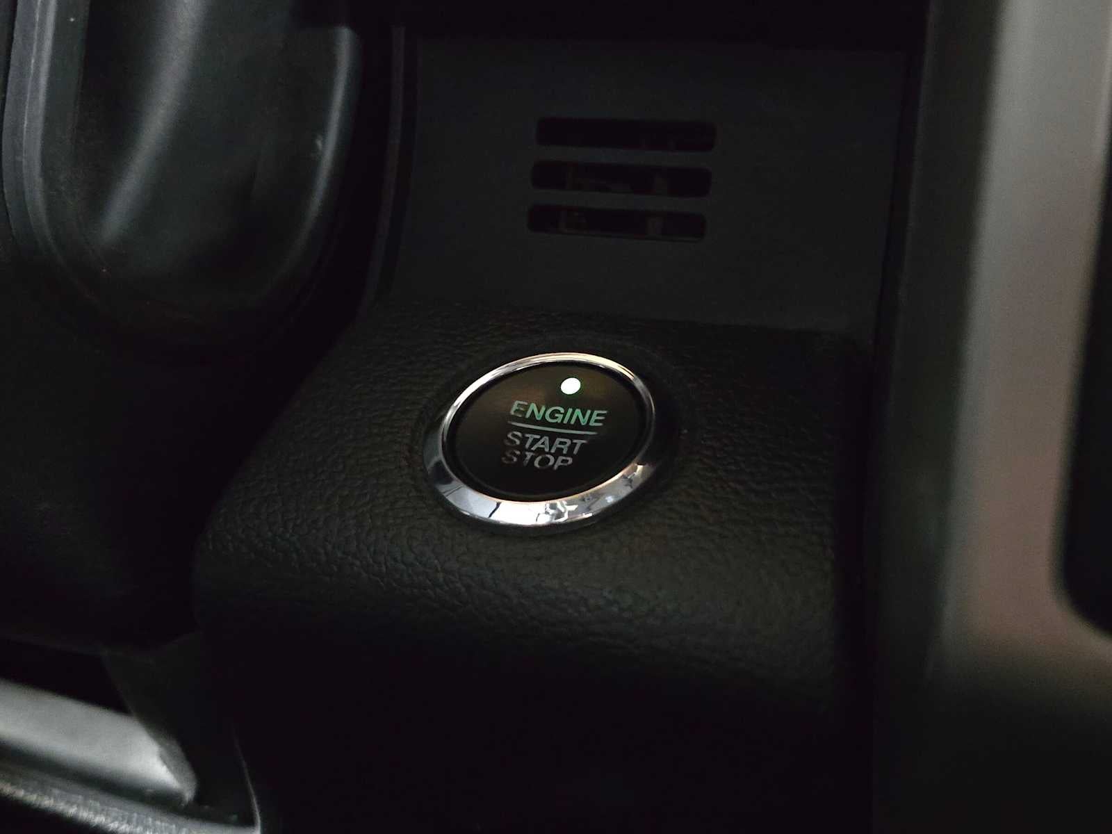 2018 Ford Super Duty F-350 SRW Pickup XL