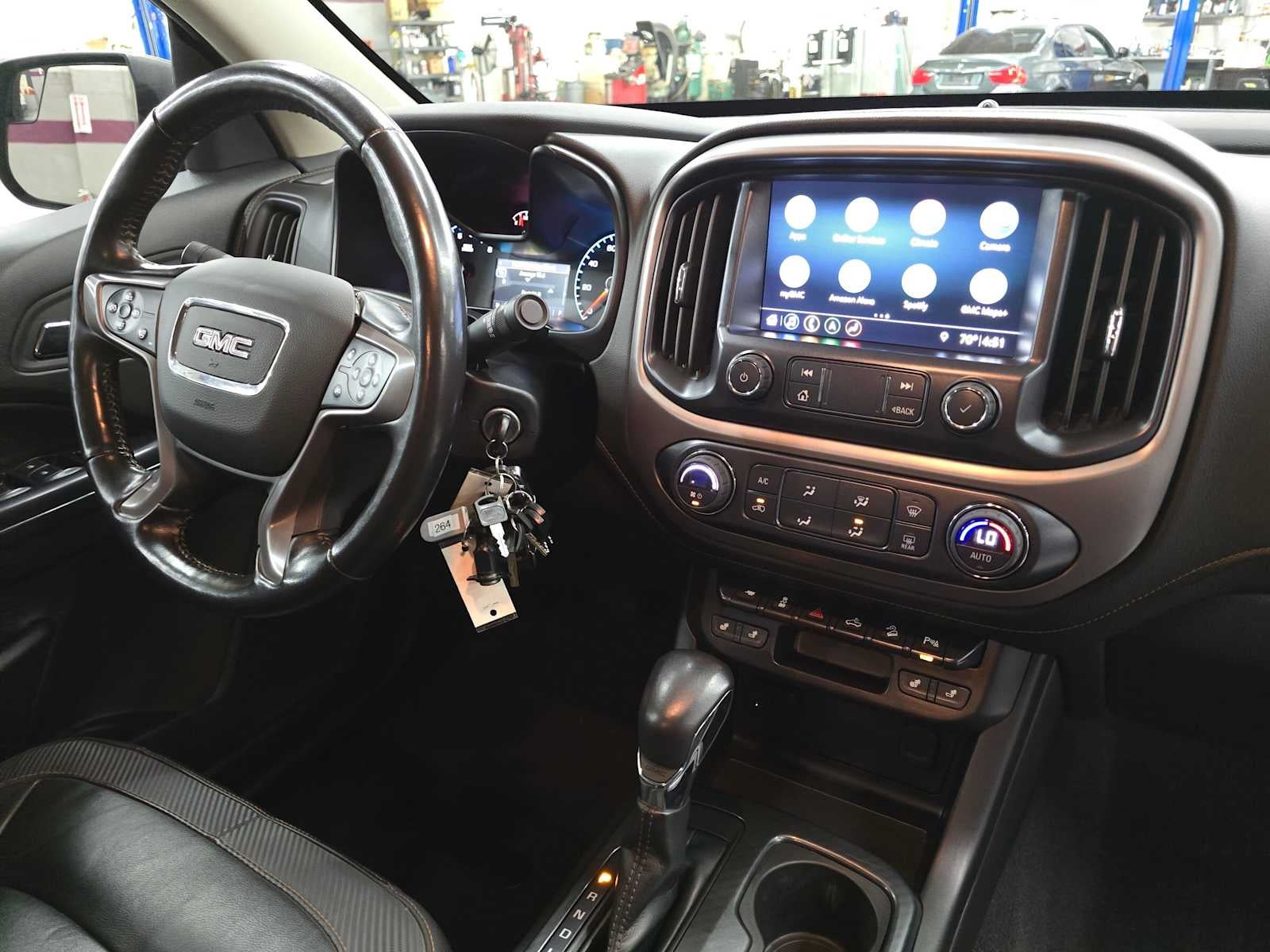 2022 GMC Canyon 4WD AT4 w/Leather