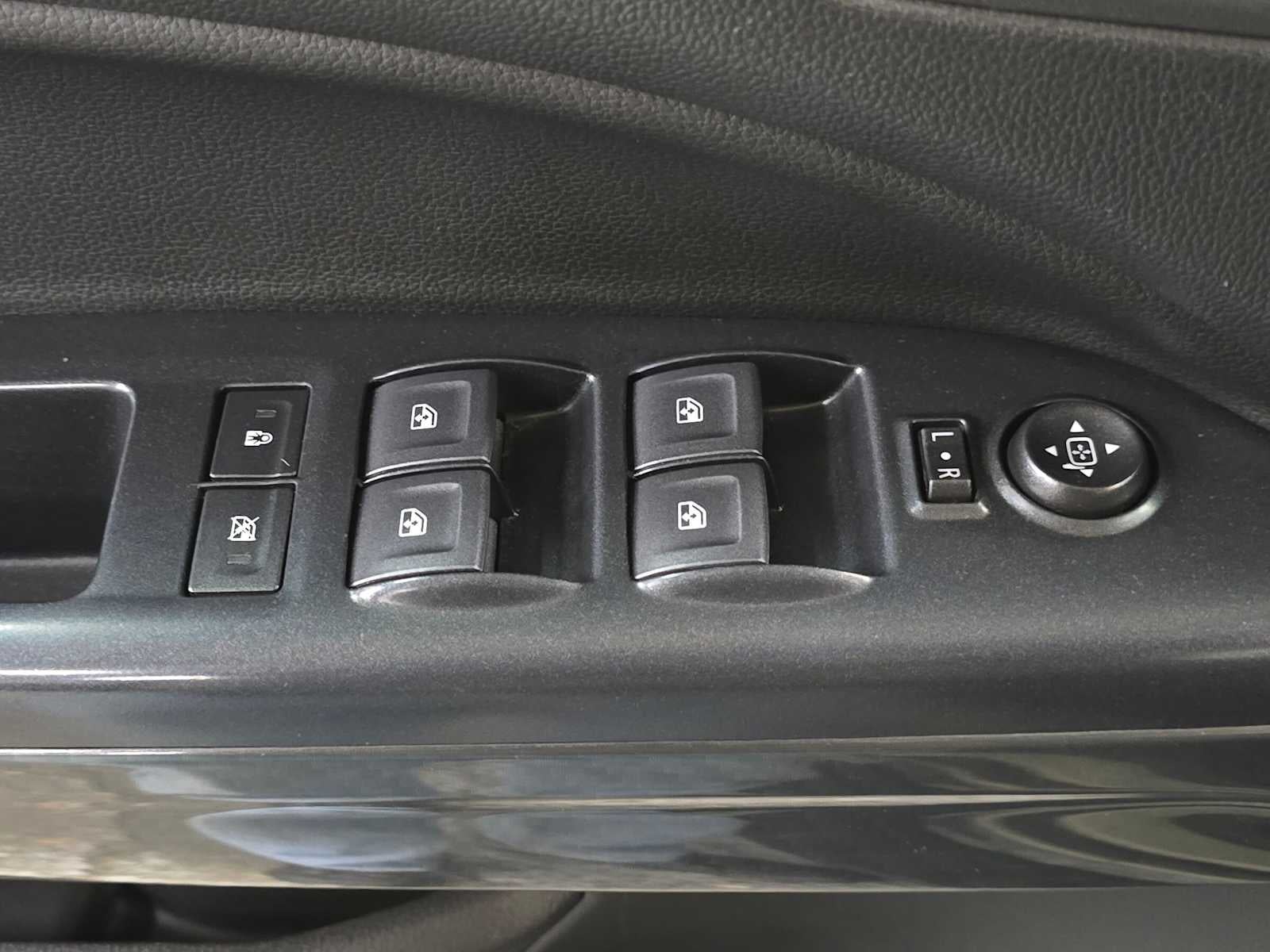 2022 GMC Canyon 4WD AT4 w/Leather