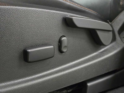 2022 GMC Canyon 4WD AT4 w/Leather