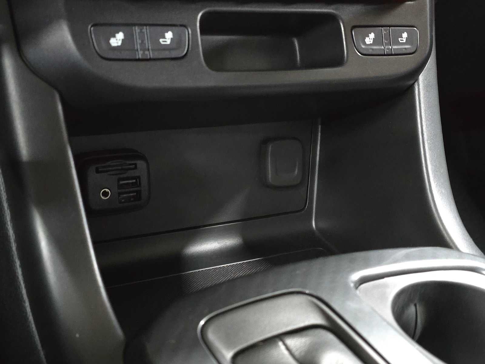 2022 GMC Canyon 4WD AT4 w/Leather