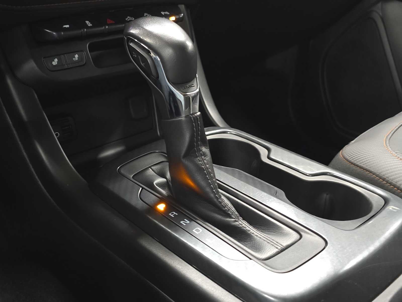 2022 GMC Canyon 4WD AT4 w/Leather
