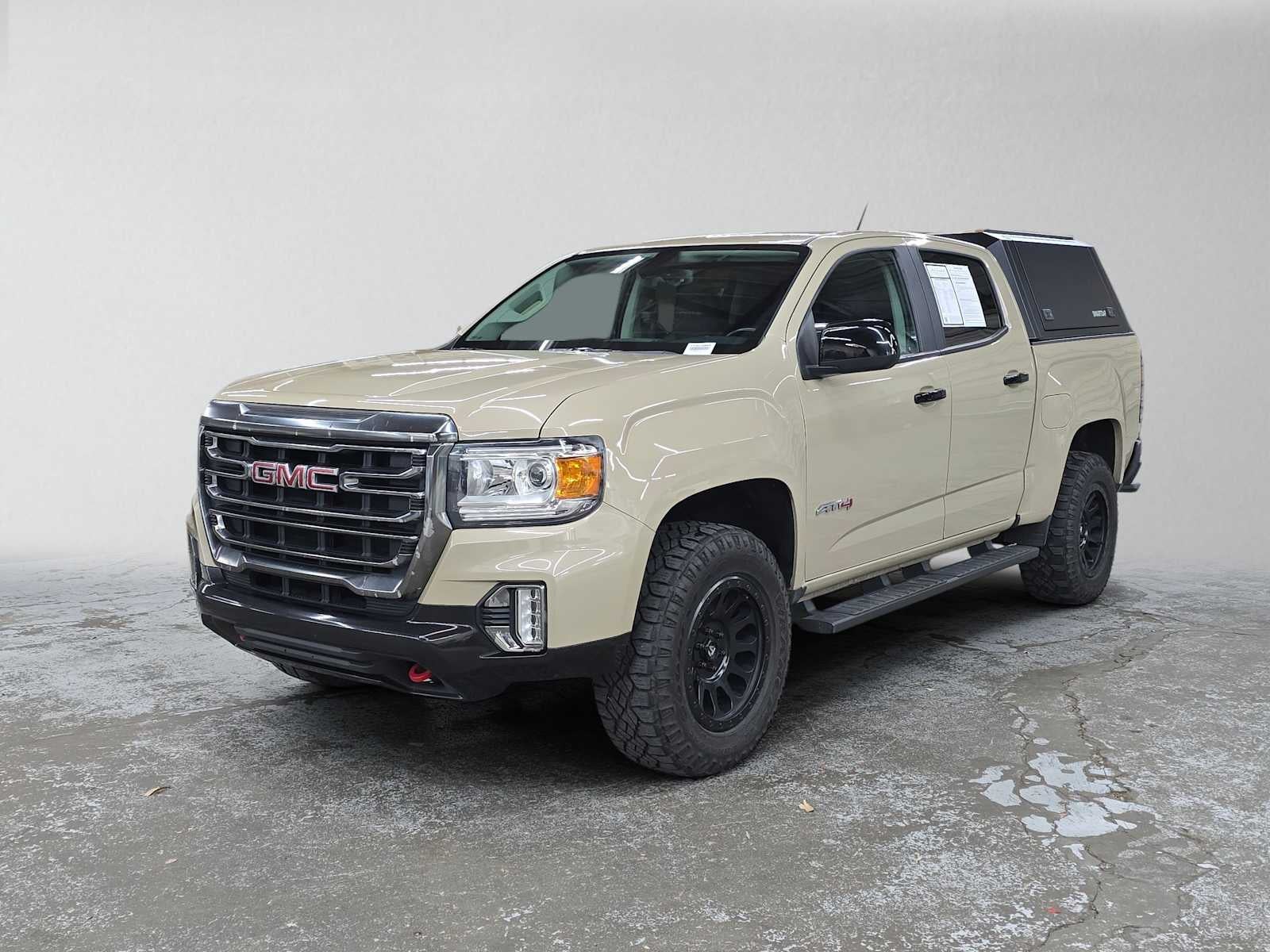 2022 GMC Canyon 4WD AT4 w/Leather