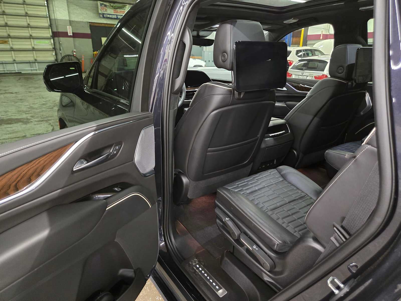 2022 Cadillac Escalade Sport Platinum