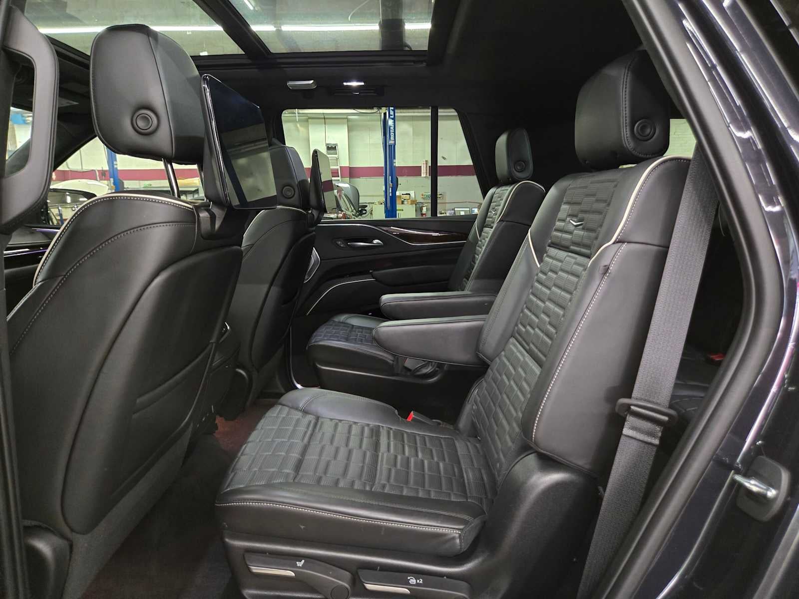 2022 Cadillac Escalade Sport Platinum