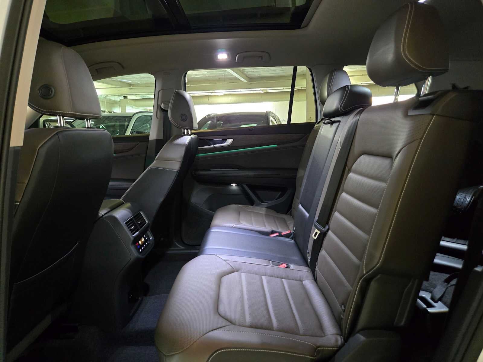 2025 Volkswagen Atlas 2.0T SEL
