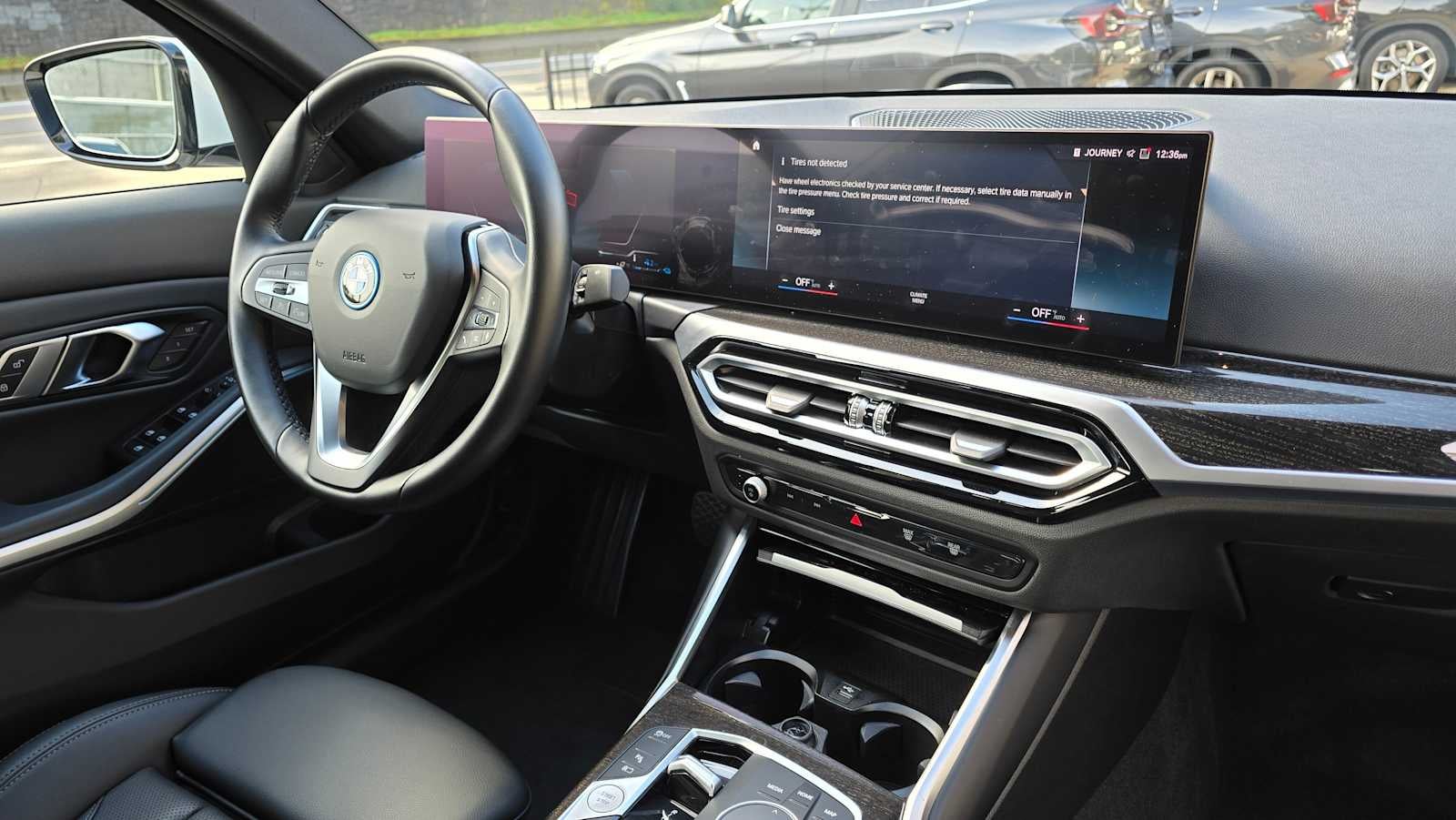 2023 BMW 330e xDrive 330e xDrive