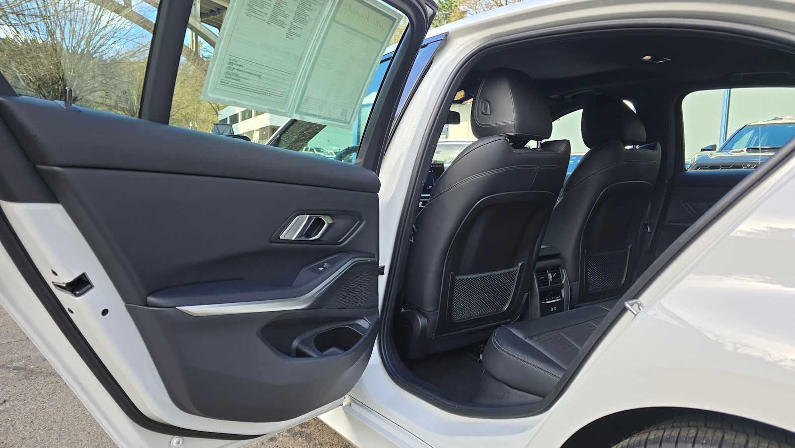 2023 BMW 330e xDrive 330e xDrive