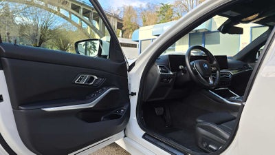 2023 BMW 330e xDrive 330e xDrive