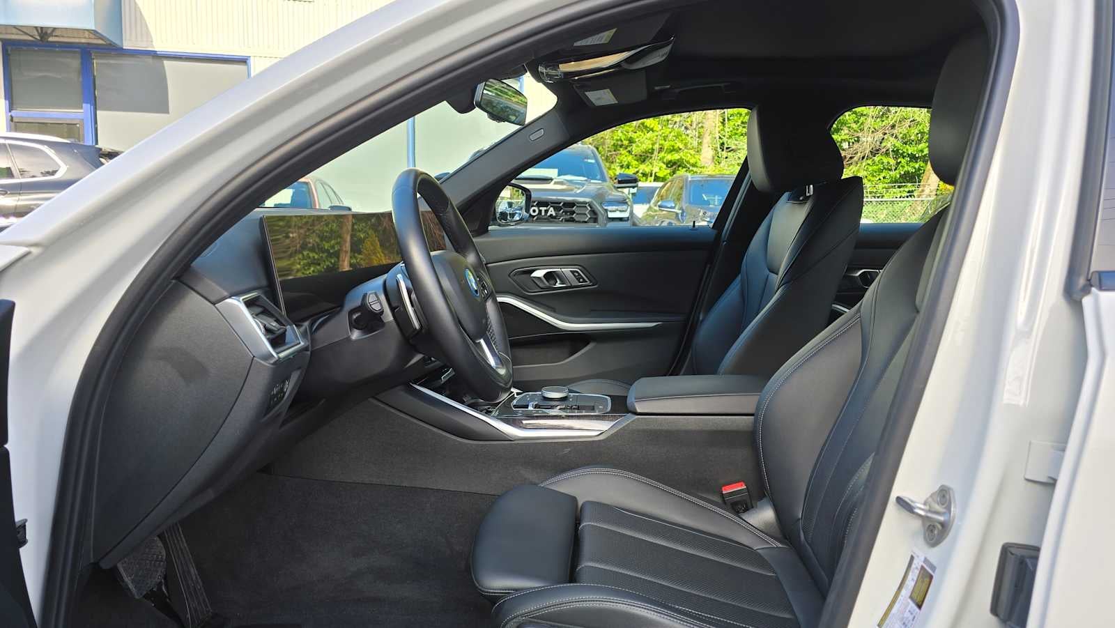 2023 BMW 330e xDrive 330e xDrive