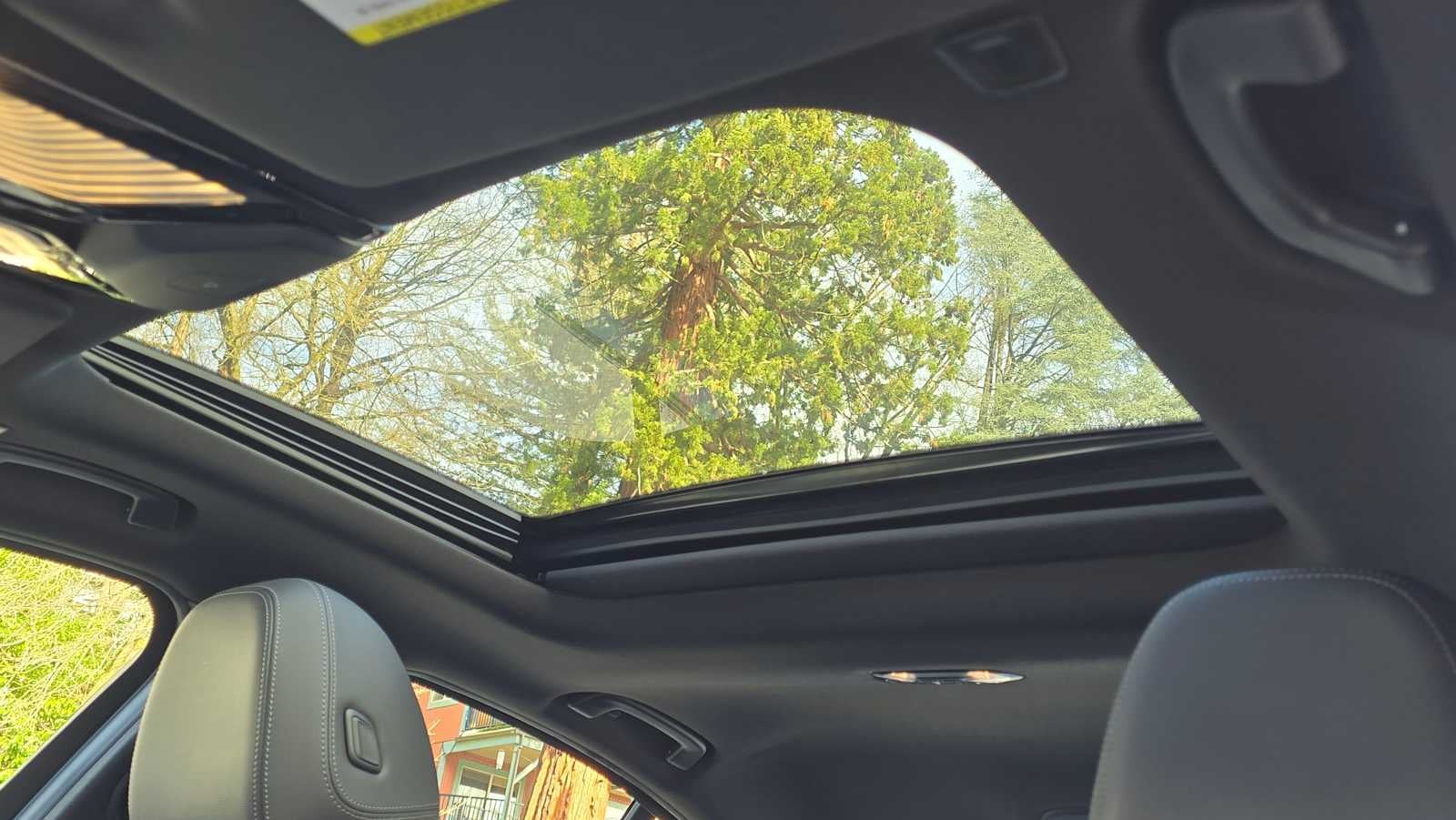 2023 BMW 330e xDrive 330e xDrive