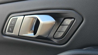 2023 BMW 330e xDrive 330e xDrive