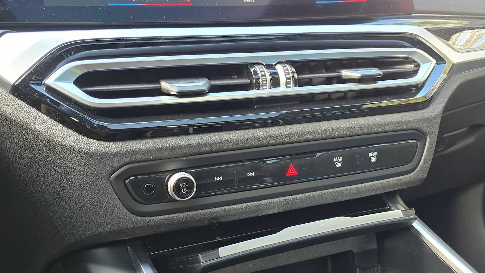 2023 BMW 330e xDrive 330e xDrive