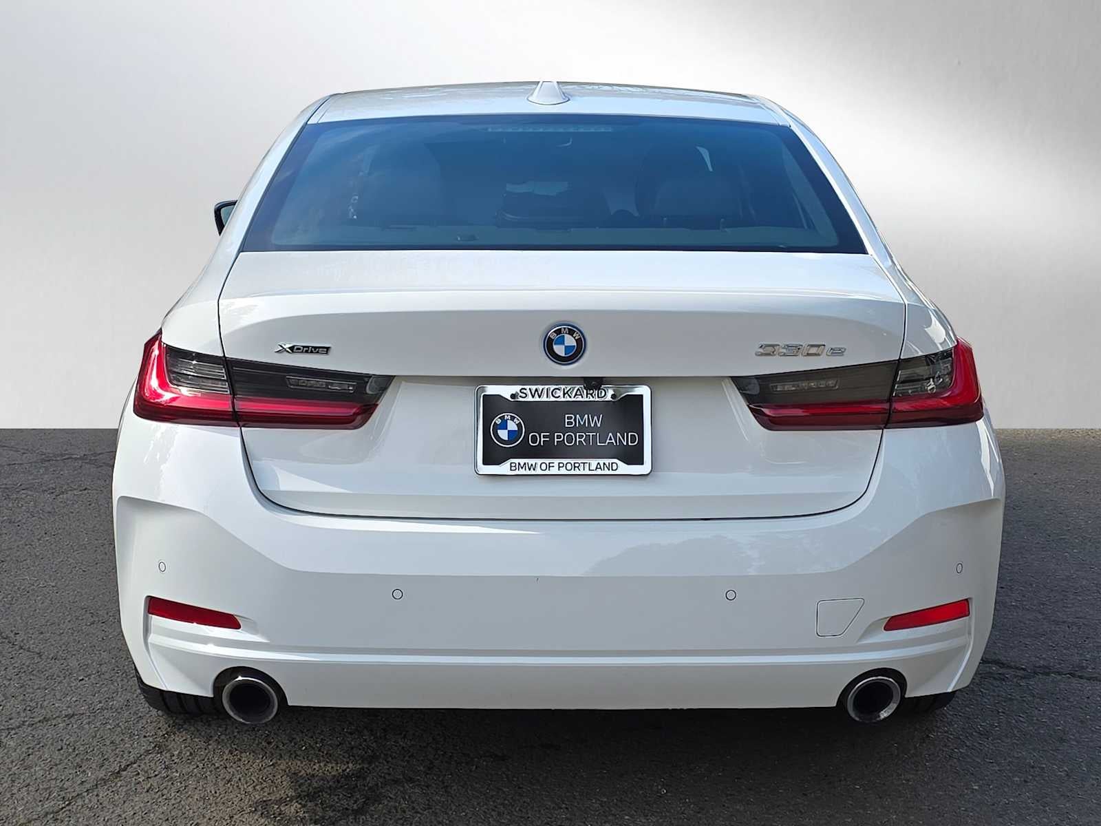 2023 BMW 330e xDrive 330e xDrive