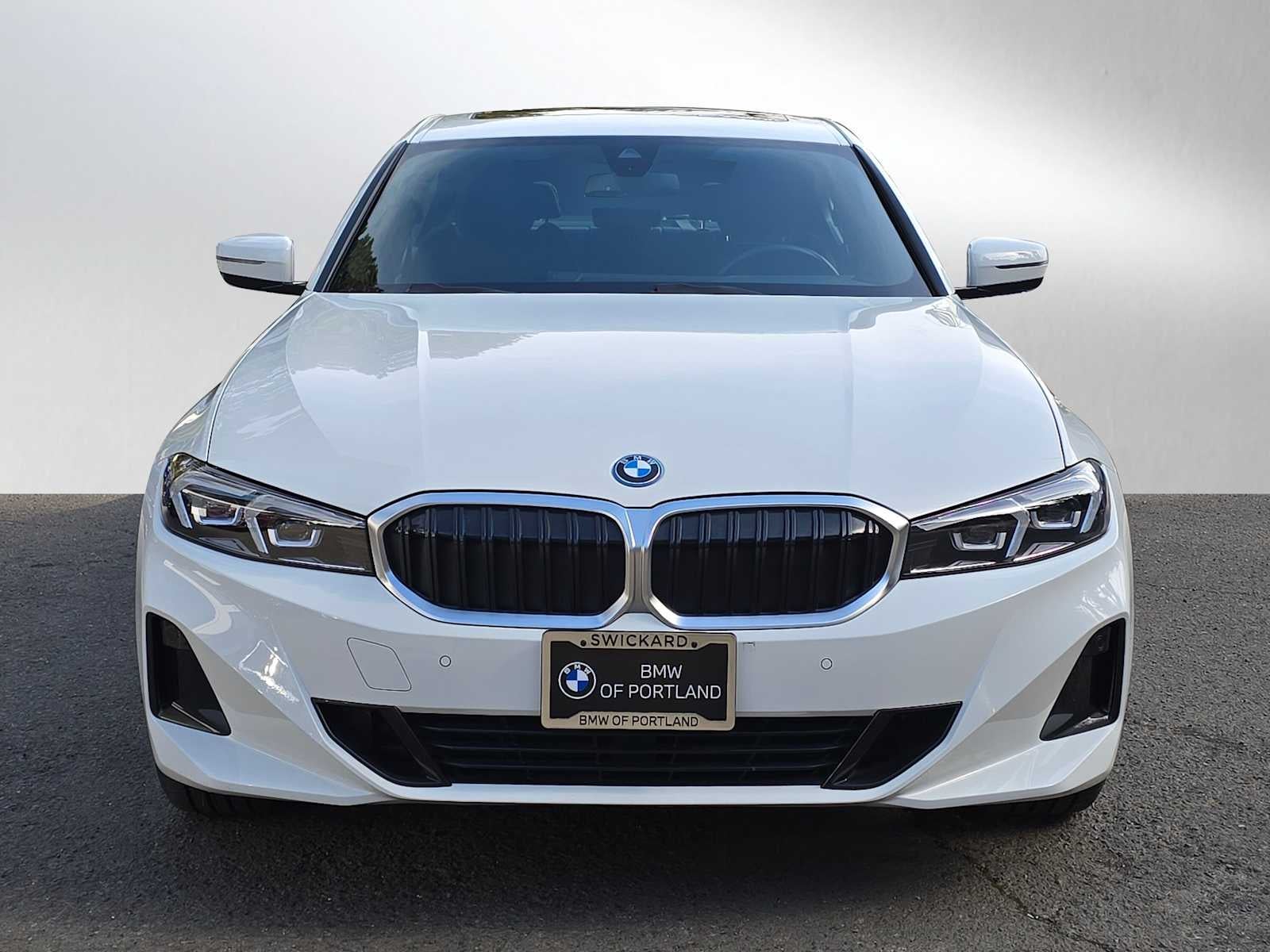 2023 BMW 330e xDrive 330e xDrive