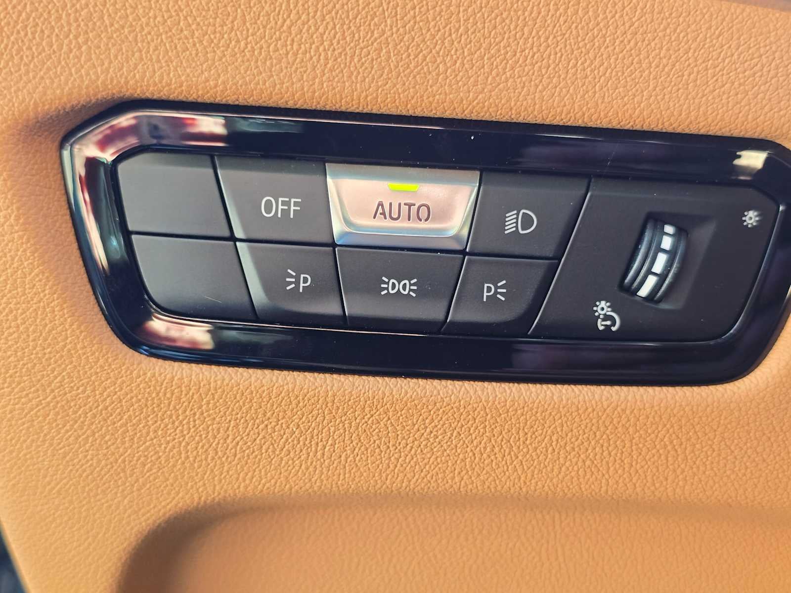 2024 BMW 330e xDrive 330e xDrive