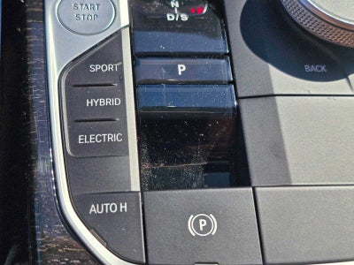 2024 BMW 330e xDrive 330e xDrive