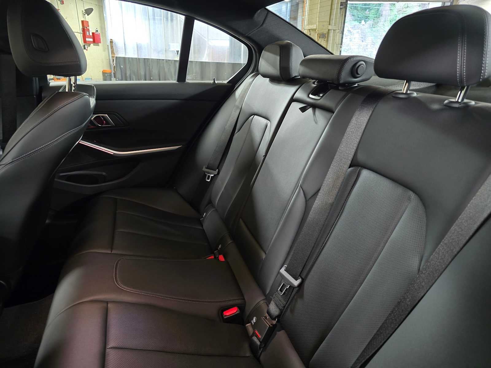 2025 BMW 330i xDrive 330i xDrive