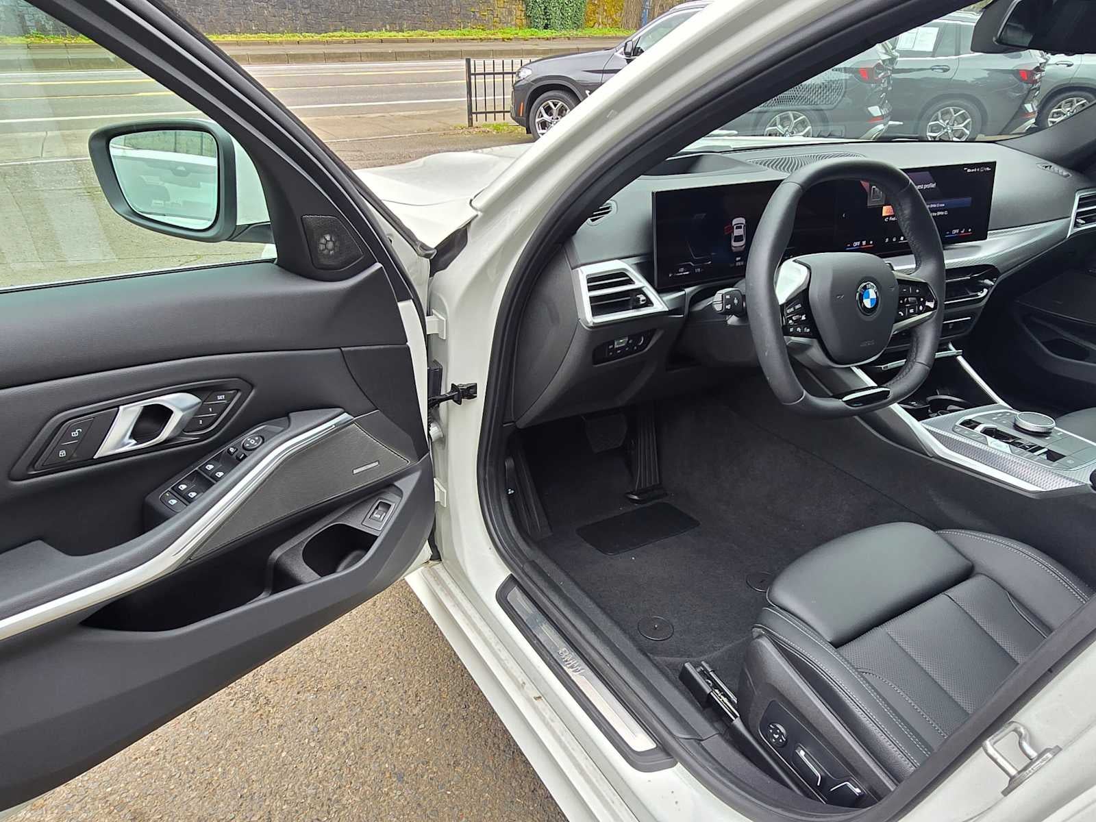 2025 BMW 330i xDrive 330i xDrive