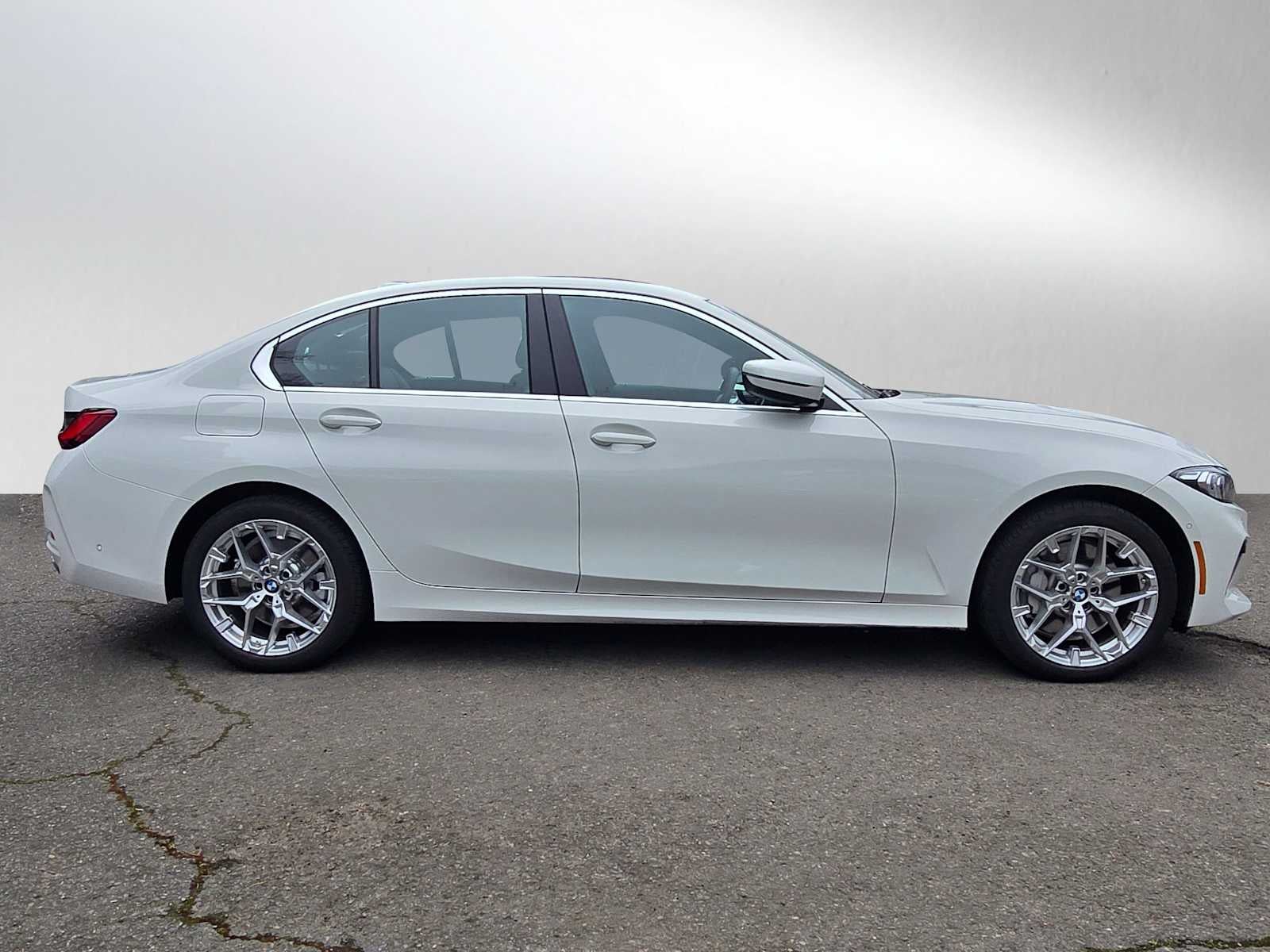 2025 BMW 330i xDrive 330i xDrive