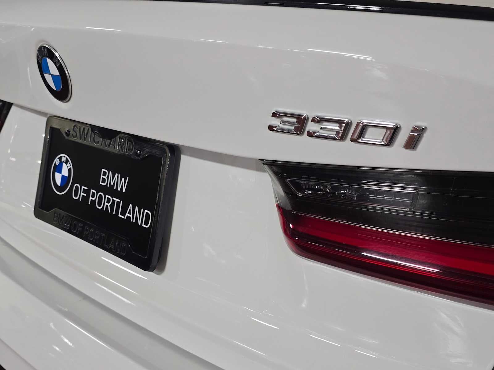 2025 BMW 3 Series 330i xDrive