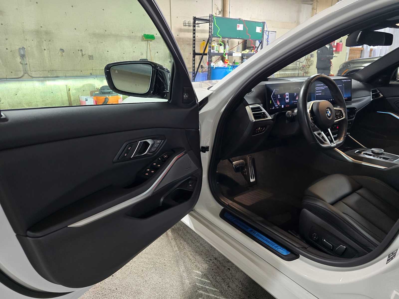 2025 BMW 3 Series 330i xDrive